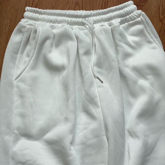 White Y2k joggers - Picture 4 of 4
